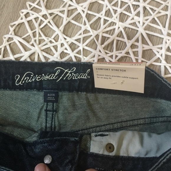 NWT Universal Thread Dark Wash Denim Shorts Cutoff - Picture 4 of 8